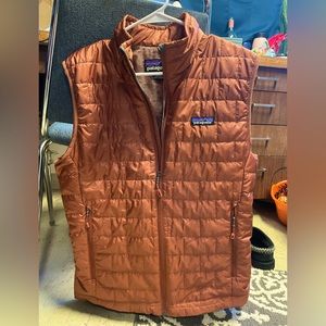 Patagonia Men’s S nano puff vest. Brand new